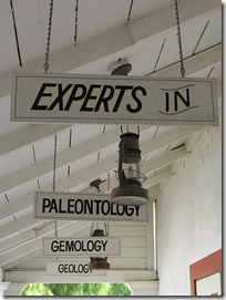 experts_signs